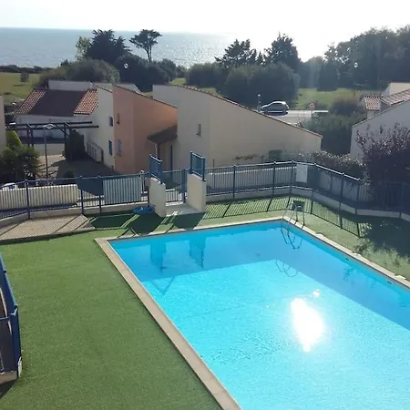 Face Et Piscine Apartamento *